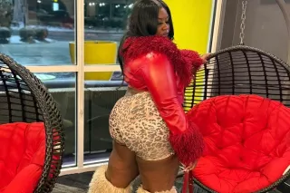 BBW PORNSTAR😩2 Girl Available ... - Image 4